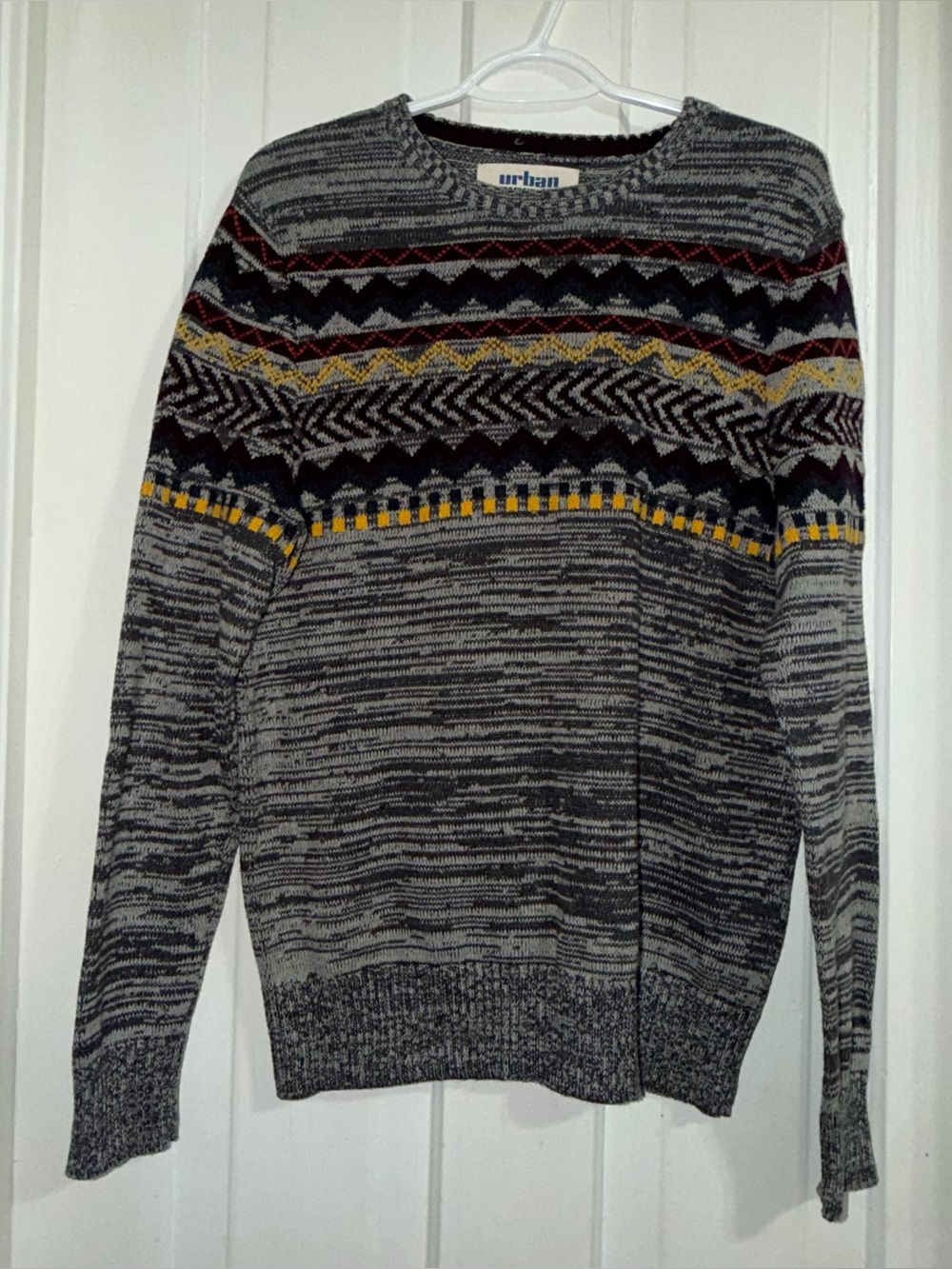 Urban Men's size large sweater Patterned Crewneck Sweater
